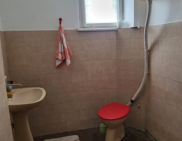 Prodaje se stan u Obrenovićevoj