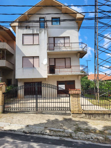 Prodaje se stan u kući u ul. Svetolika Rankovića